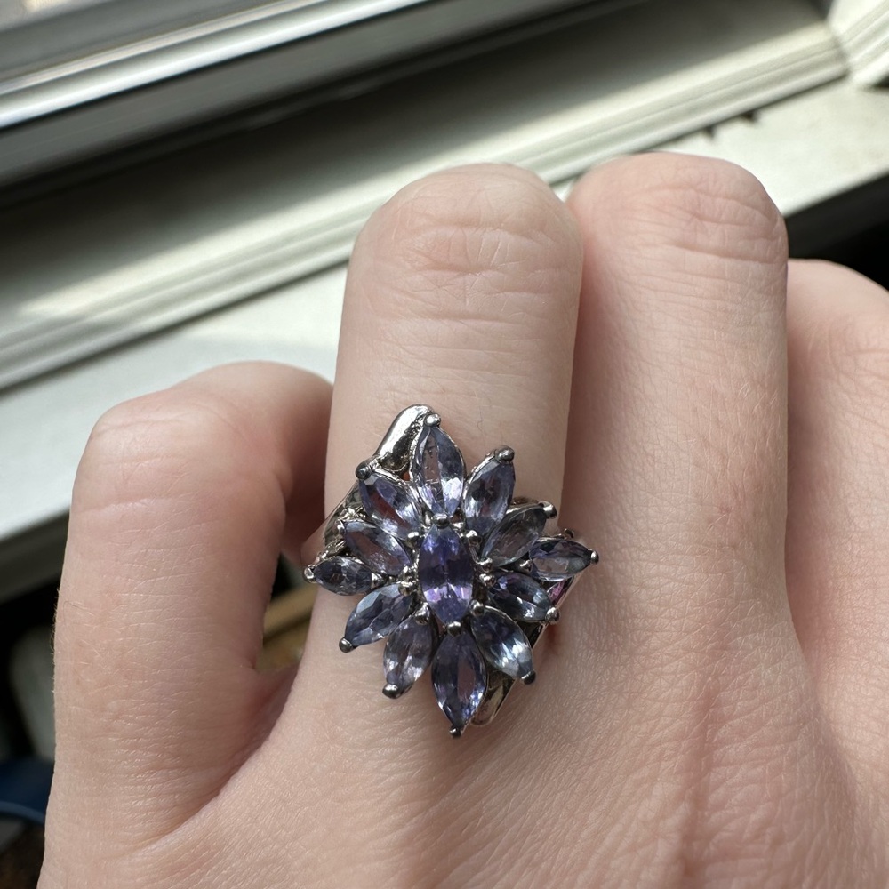 GENUINE TANZANITE AND 925 STERLING SILVER COCKTAIL RING SIZE 5